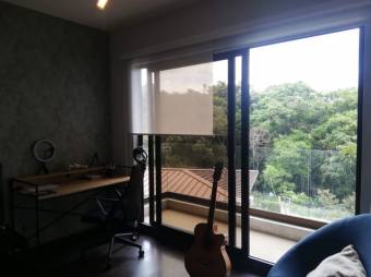 Se vende espacioso apartamento en condominio de Granadilla en Curridabat 24-1575