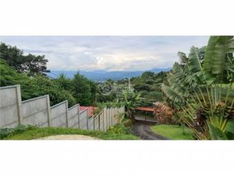 Casa en amplio terreno, Cajón de Grecia, Alajuela