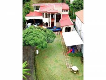 Casa en amplio terreno, Cajón de Grecia, Alajuela