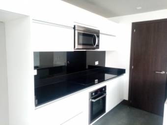 Se vende moderno y espacioso apartamento en condominio de Curridabat 24-2109