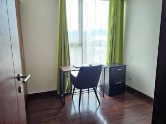 Se vende moderno y espacioso apartamento en condominio de Sabana en San José 23-3159