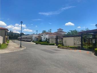 Se vende Lote condominio La Hacienda Cartago