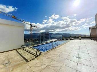 Se vende espacioso apartamento en condominio de Mata Redonda en San José 24-1616