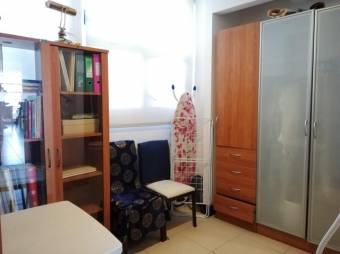 Se vende moderno y espacioso apartamento en condominio de Mata Redonda 22-1929