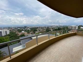 Se alquila lindo y espacioso apartamento en condominio de San Rafael en Escazú 24-1802