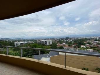 Se alquila lindo y espacioso apartamento en condominio de San Rafael en Escazú 24-1802