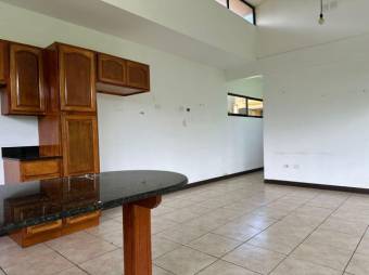 Se vende moderna y espaciosa casa en condominio de San Roque en Barva 24-1788