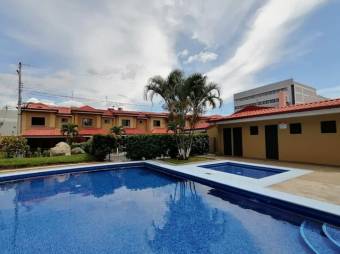 Se vende espaciosa casa en condominio de San Rafael abajo en Desamparados 24-1611