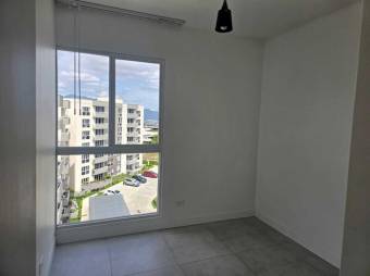 Se alquila espacioso apartamento en condominio de Granadilla en Curridabat 24-1655