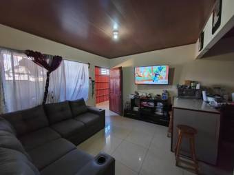 Se vende espaciosa propiedad con casa y 2 apartamentos en San Antonio de Alajuela 23-2108