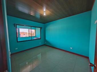 Se vende espaciosa propiedad con casa y 2 apartamentos en San Antonio de Alajuela 23-2108