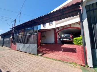 Se vende casa de 2 plantas con uso de suelo mixto en Alajuela Centro 24-1262