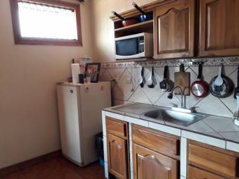 Se vende propiedad con casa y 1 apartamento en Alajuela 23-1502