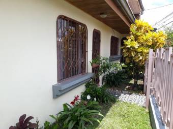 Se vende propiedad con casa y 1 apartamento en Alajuela 23-1502