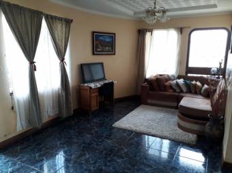 Se vende propiedad con casa y 1 apartamento en Alajuela 23-1502