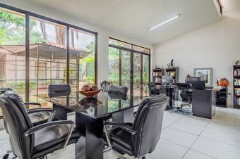 Se vende increíble propiedad con casa y lote de 5,218m2 en Garita de Alajuela 24-1830