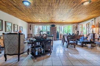 Se vende increíble propiedad con casa y lote de 5,218m2 en Garita de Alajuela 24-1830