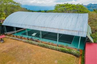 Se vende increíble propiedad con casa y lote de 5,218m2 en Garita de Alajuela 24-1830