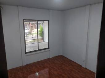 Se vende espaciosa casa recién remodelada en San Rafael de Alajuela 24-1667