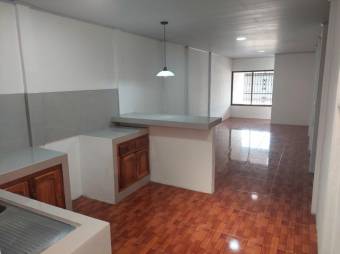 Se vende espaciosa casa recién remodelada en San Rafael de Alajuela 24-1667