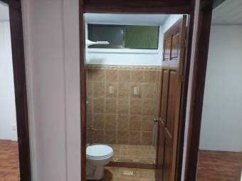 Se vende espaciosa casa recién remodelada en San Rafael de Alajuela 24-1667