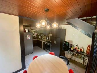 Venta de Casa en La Garita, Alajuela. RAH 24-1808