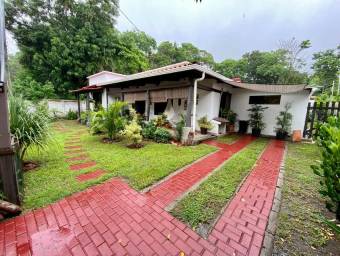 Venta de Casa en Esparza, Puntarenas. RAH 24-1811