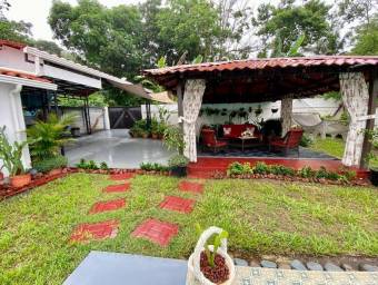 Venta de Casa en Esparza, Puntarenas. RAH 24-1811