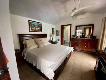 Venta de Casa en Esparza, Puntarenas. RAH 24-1811