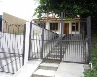 Venta de Casa en Flores, Heredia. RAH 24-1810