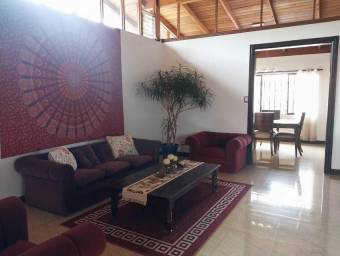 Venta de Casa en San Rafael, Escazú. RAH 24-1823 