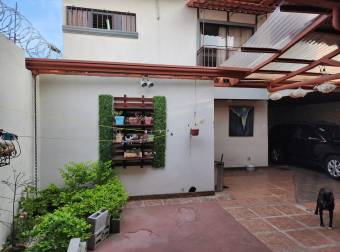 CityMax Vende Casa con Apartamento y local en Barva de Heredia 