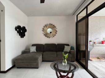 Se vende espaciosa casa con patio y terraza en condominio de Coyol en Alajuela 23-2013