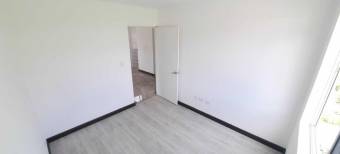 Se vende casa de 2 plantas con patio en Turrúcaresd e 