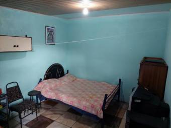 Se vende casa junto con un apartamento en Alajuela Centro 23-427