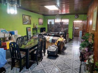 Se vende casa junto con un apartamento en Alajuela Centro 23-427