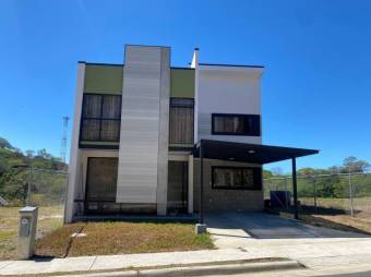 Se vende moderna casa de 2 plantas en condominio de Turrúcares en Alajuela  24-1400