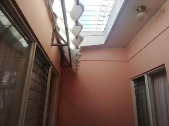 Se vende propiedad con 6 consultorios para inversión en San José Centro 23-356, $ 350,000, 10, San José, San José