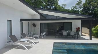 Casa moderna de 3 habitaciones a pocos minutos de Playa Grande