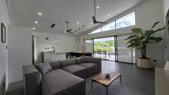 Casa moderna de 3 habitaciones a pocos minutos de Playa Grande