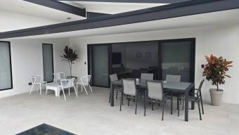 Casa moderna de 3 habitaciones a pocos minutos de Playa Grande