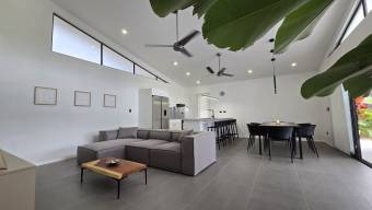 Casa moderna de 3 habitaciones a pocos minutos de Playa Grande