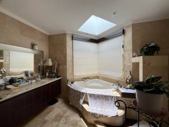 MLS-25-1923 LS VENTA HERMOSA CASA SANTA ANA SAN JOSE MLS-25-1923 LS VENTA HERMOSA CASA SANTA ANA SAN JOSE