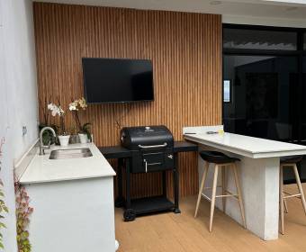 House for sale in Vistara condominium, Bello Horizonte, Escazú.