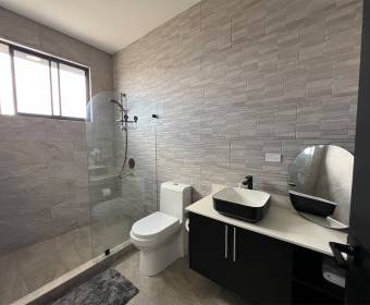 House for sale in Vistara condominium, Bello Horizonte, Escazú.