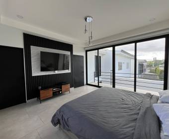 House for sale in Vistara condominium, Bello Horizonte, Escazú.