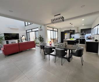 House for sale in Vistara condominium, Bello Horizonte, Escazú.