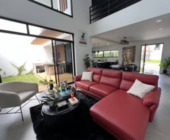 House for sale in Vistara condominium, Bello Horizonte, Escazú.