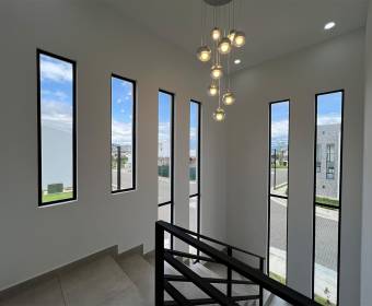 House for sale in Vistara condominium, Bello Horizonte, Escazú.