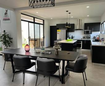 House for sale in Vistara condominium, Bello Horizonte, Escazú.